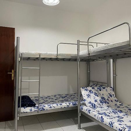 Brand New Boys Hostel 5 Min Walk From Burjuman Metro Station Exit-4 With All Brand New Furnishings & Free Facilities Dubai Buitenkant foto
