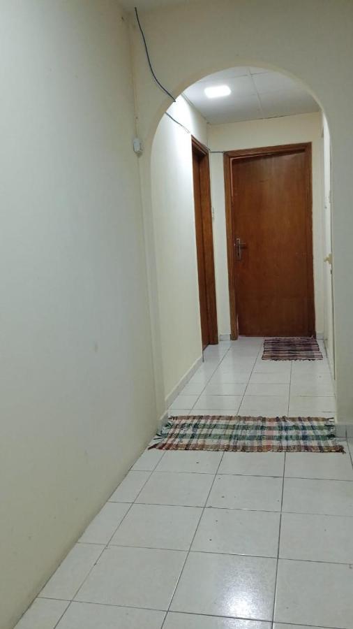 Brand New Boys Hostel 5 Min Walk From Burjuman Metro Station Exit-4 With All Brand New Furnishings & Free Facilities Dubai Buitenkant foto